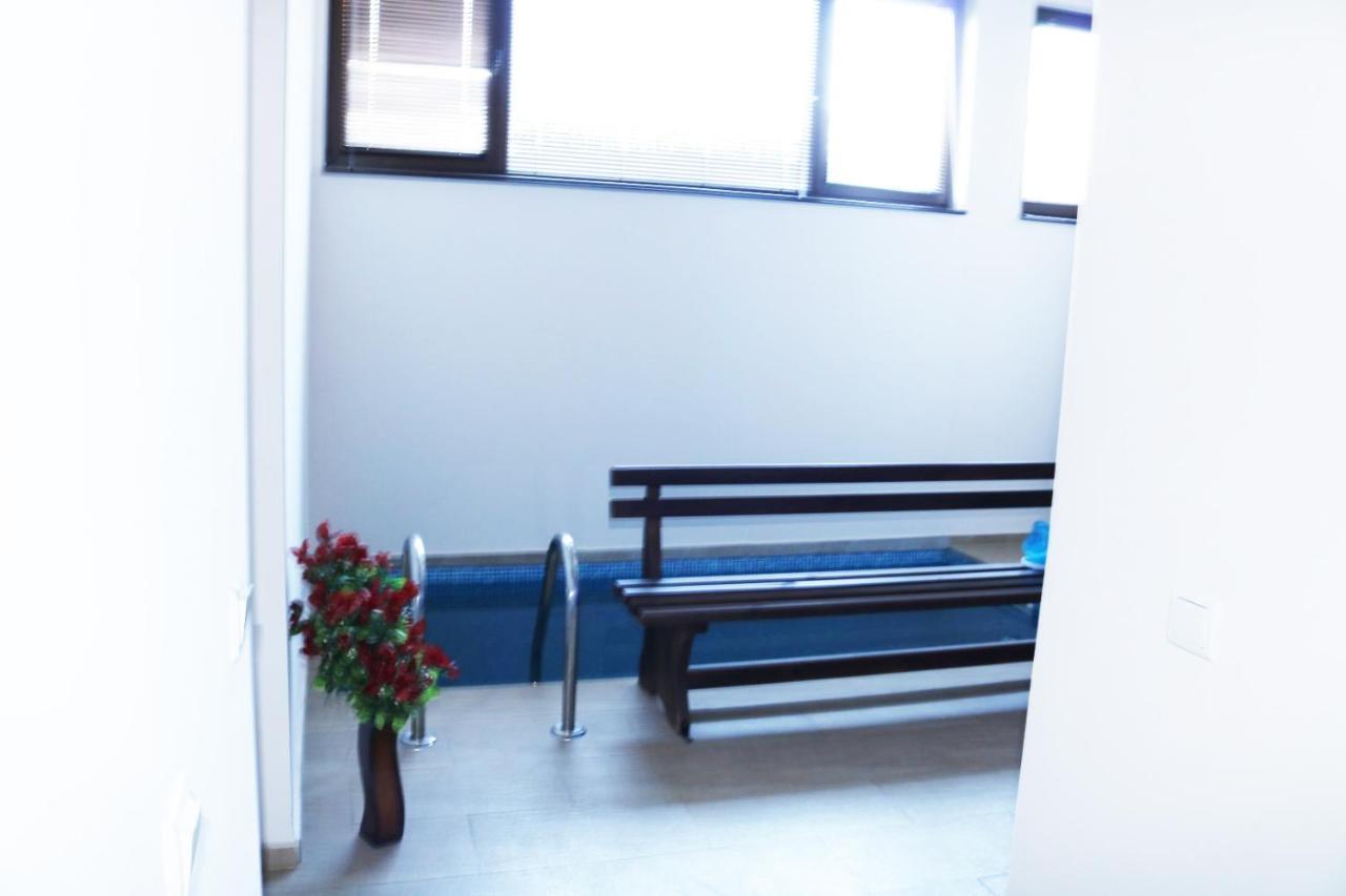 Private Apartments In Alpine Lodge בנסקו מראה חיצוני תמונה