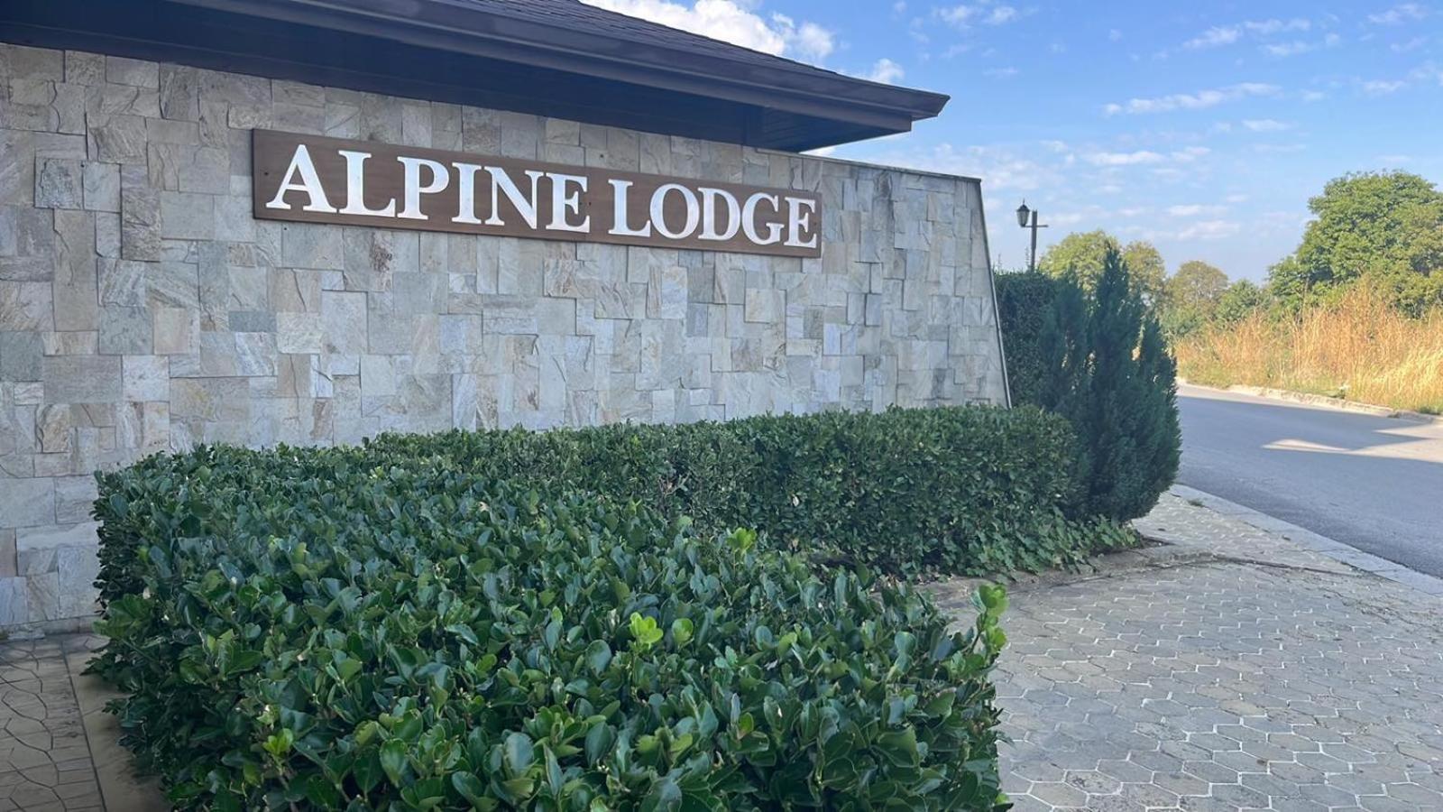 Private Apartments In Alpine Lodge בנסקו מראה חיצוני תמונה
